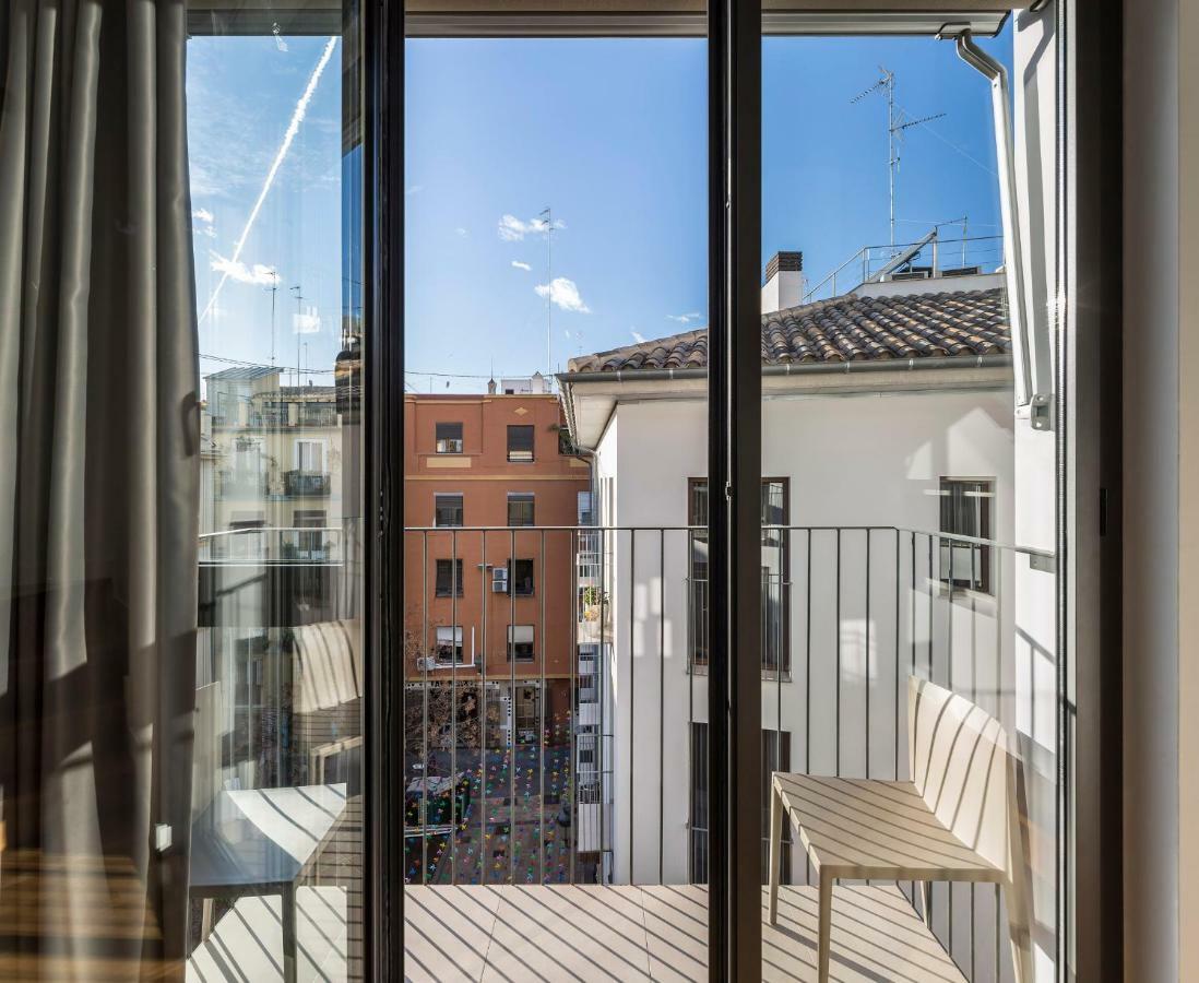 Mon Suites Catedral Valencia Exterior photo